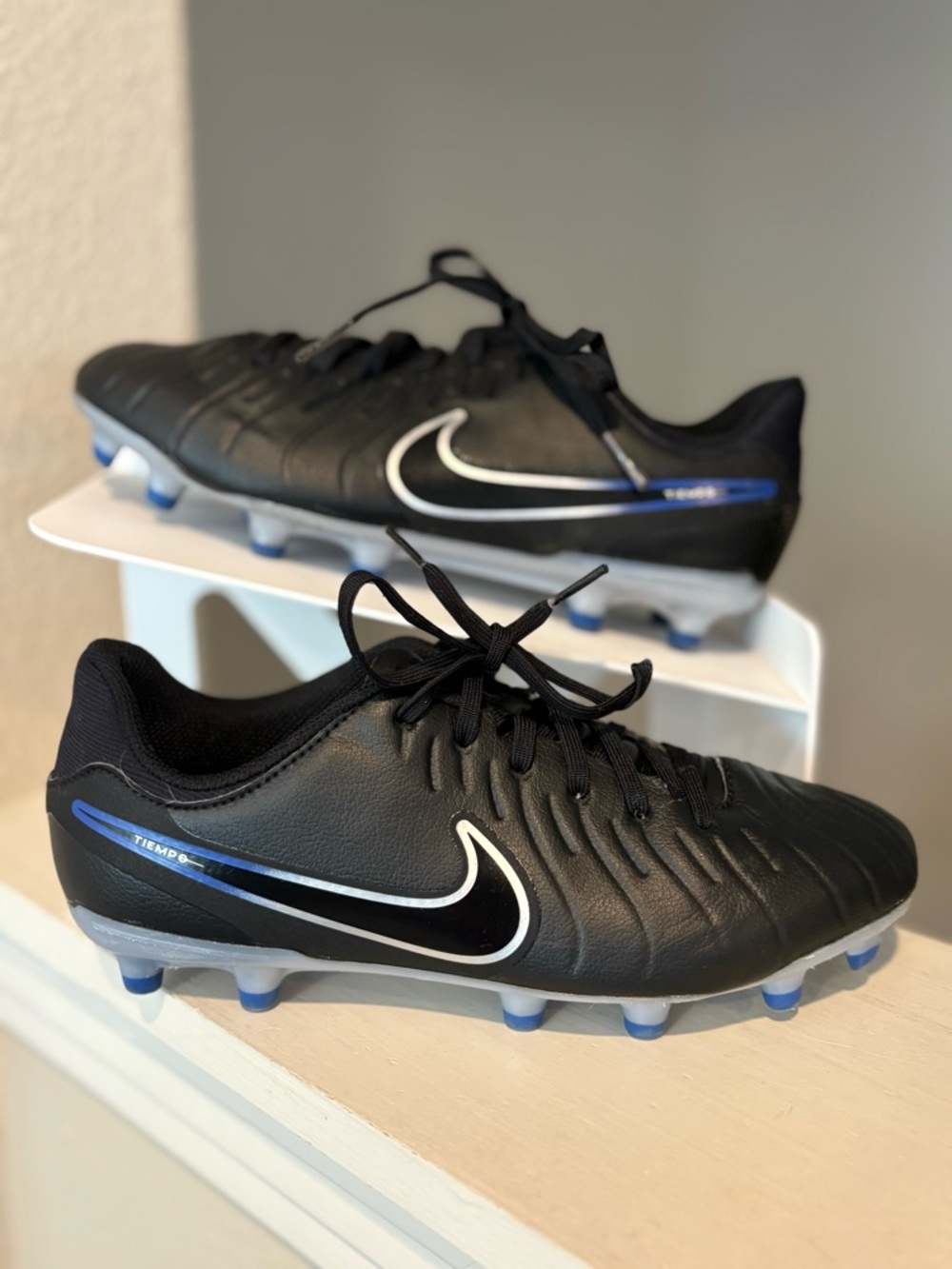 Nike Tiempo Legend 10 Club MG / FG Soccer Cleats Youth Size 5.5Y DV4348-040